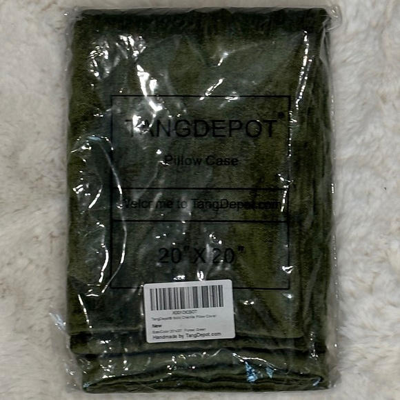 TangDepot Solid Chenille Pillow Case 20x20 NWOT - Picture 1 of 2